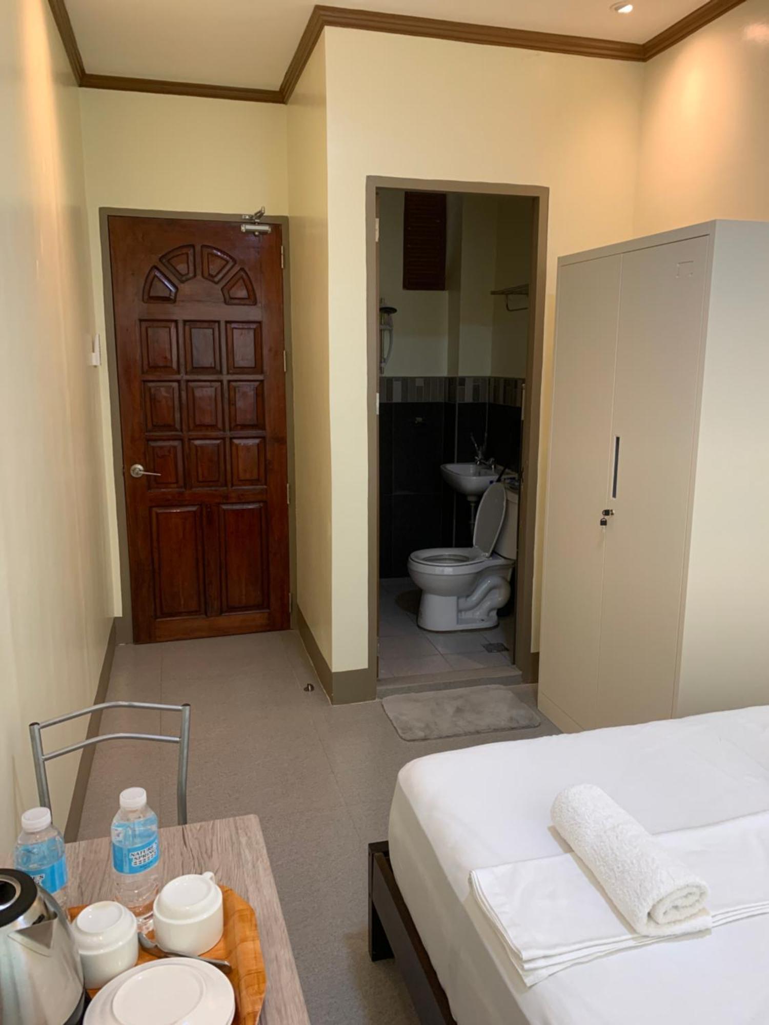 Zl Travelers Inn Batuan ภายนอก รูปภาพ