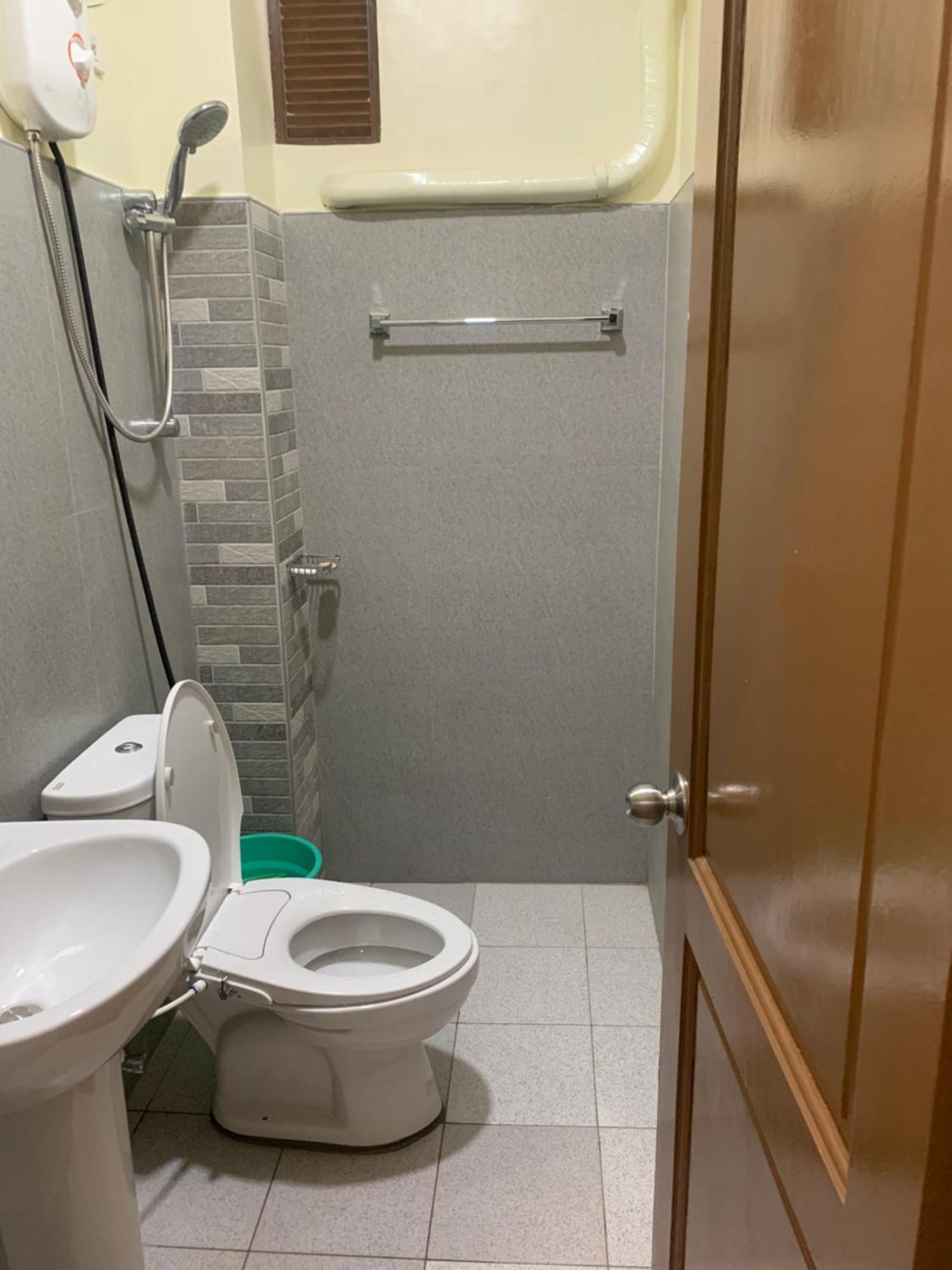 Zl Travelers Inn Batuan ภายนอก รูปภาพ